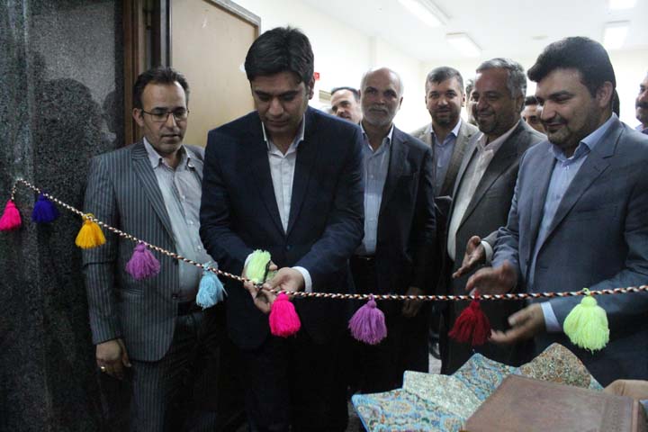 اولین نمایشگاه منطقه ای صنایع دستی در میبد گشایش یافت/تصاویر