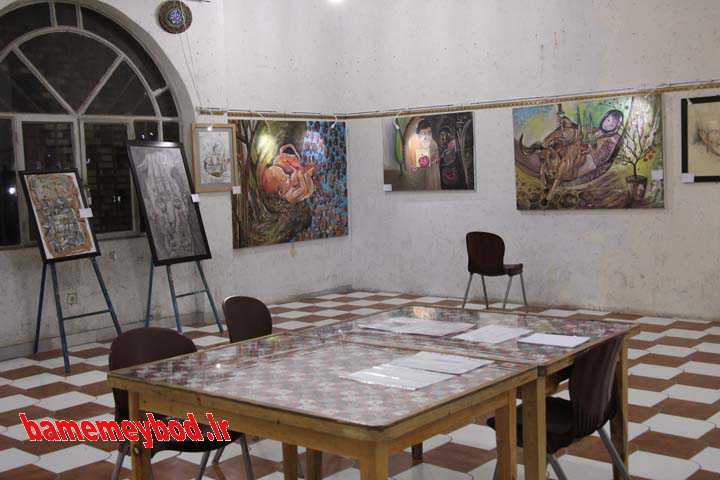 نمایشگاه طراحی و نقاشی «خط خیال» در میبد گشایش یافت