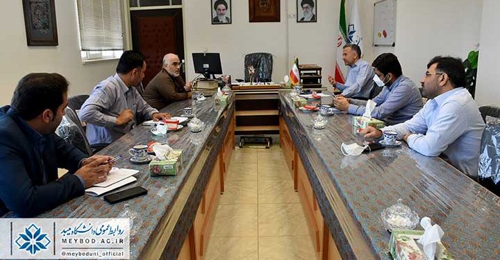 همکاری دانشگاه میبد و صنعت