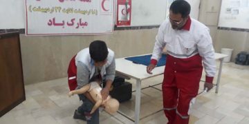 آموزش کمکهای اولیه به دانش آموزان