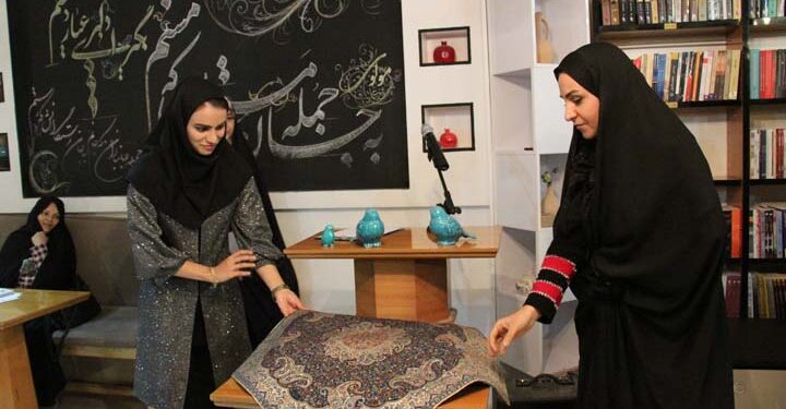 رمان رونمایی از رمان «بر بال باد»