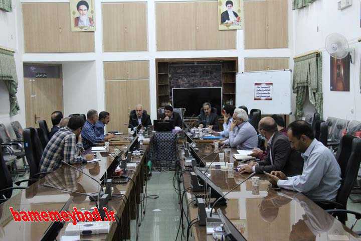 اولین نشست ستاد هماهنگی و پیگیری مناسب سازی میبد در سال 1401