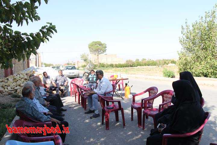 کلاس آموزشی مبارزه با آفات انار برگزار شده در روستای مهرآباد میبد