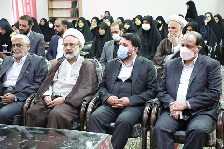 سه هزار طلبه زن در مدارس علمیه استان یزد مشغول تحصیل هستند