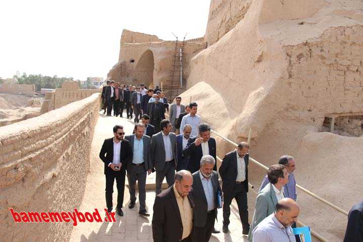 نشست شهرداران و روسای شوراهای اسلامی شهرهای استان یزد