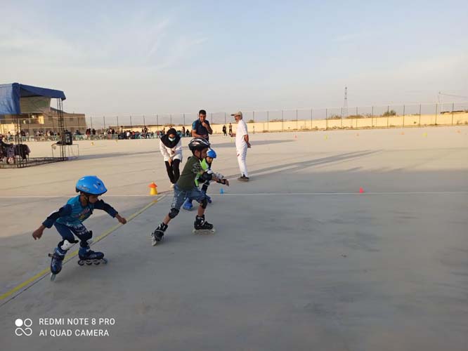 مسابقات اسکیت سرعت ویژه پسران در میبد برگزار شد
