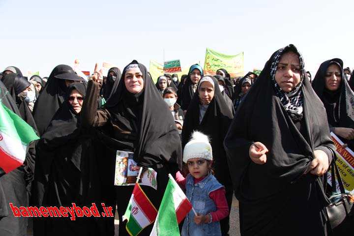 راهپیمایی پر شکوه 13 آبان در میبد