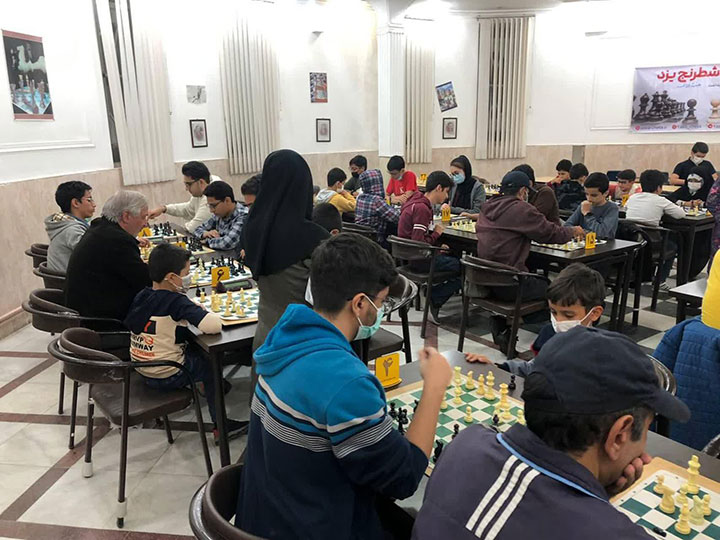 موفقیت دانش آموز میبدی در مسابقات شطرنج استان یزد