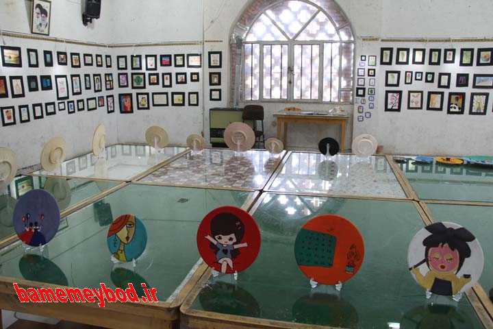 نمایشگاه هنرهای تجسمی دانش آموزی در فرهنگسرای میبد