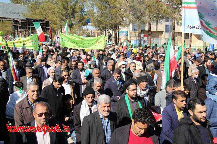راهپیمایی پرشور و با شکوه ۲۲ بهمن در میبد