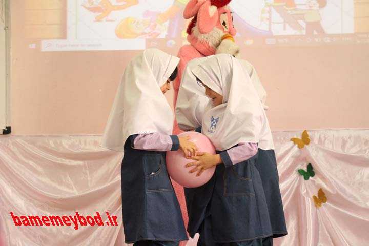 جشن شکوفه‌ها در مرکز آموزشی فرهنگی سما میبد