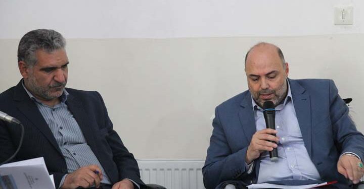 جلسه آیت الله اعرافی با صنعتگران، شرکت‌های دانش بنیان، قطعه سازان و نمایندگان تشکلات کارگری میبد