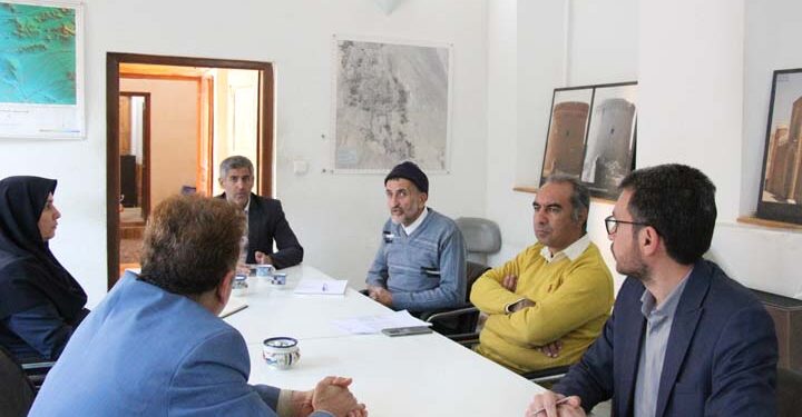جلسه بررسی مشکلات زیلوبافان