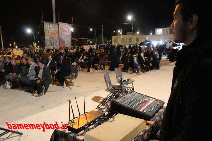 سومین جشنواره انار میخوش میبد همراه با نمایشگاه صنایع دستی و سوغات در سالن ورزشی شهدای شهرک فجر بیده