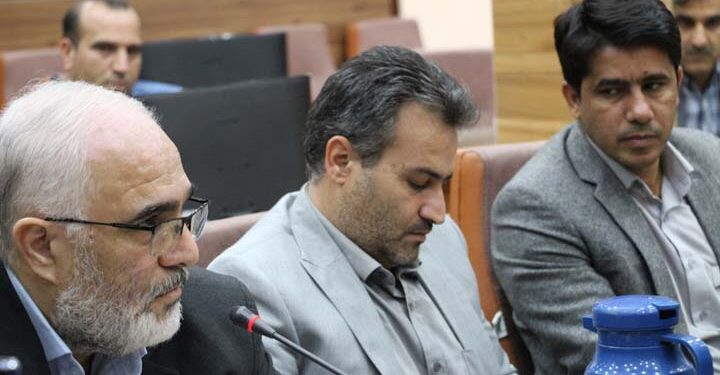 جلسه هم اندیشی مدیران عامل صنايع کاشی و سرامیک شهرستان میبد