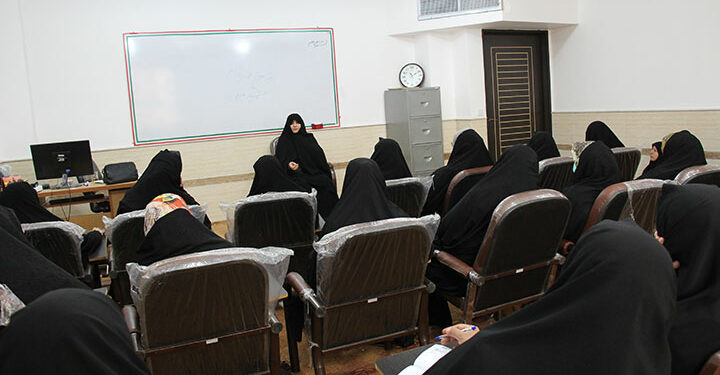 آرامش و پیروزی کارگاه قدم قدم به سوی ساحل آرامش و پیروزی