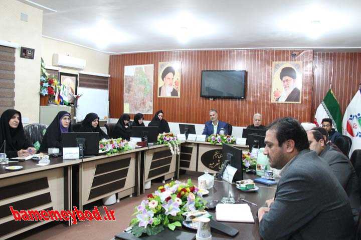 جلسه شهردار و اعضای شورای اسلامی شهر میبد با بانوان