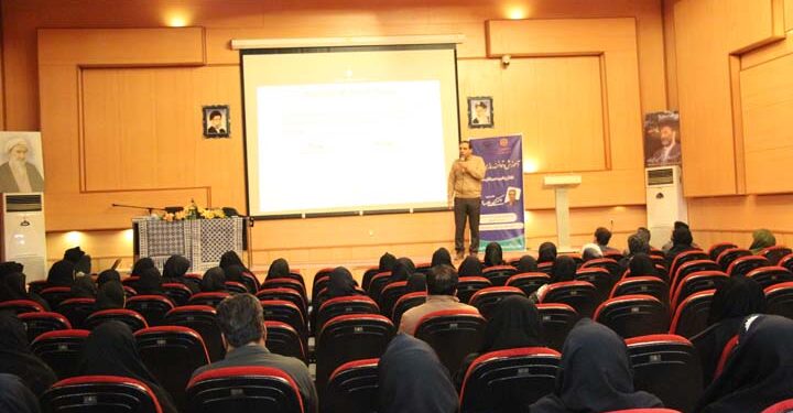 همایش آموزش و توانمندسازی خانواده در فرمانداری میبد