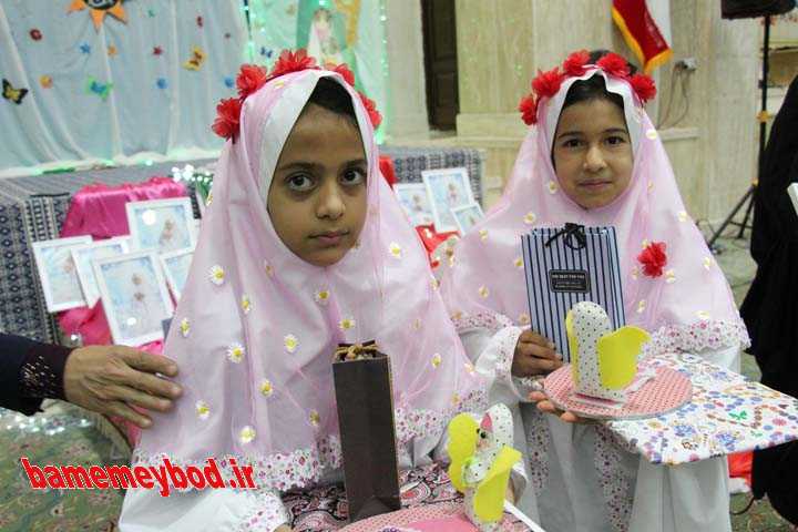جشن تکلیف دانش آموزان دبستان قرآنی نورالبیان میبد