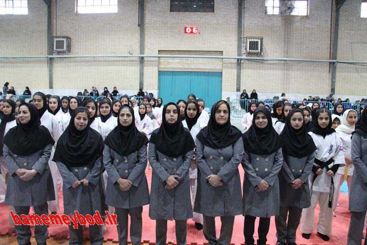 مسابقات کیوکوشین ماتسویی قهرمانی استان یزد ویژه بانوان در میبد