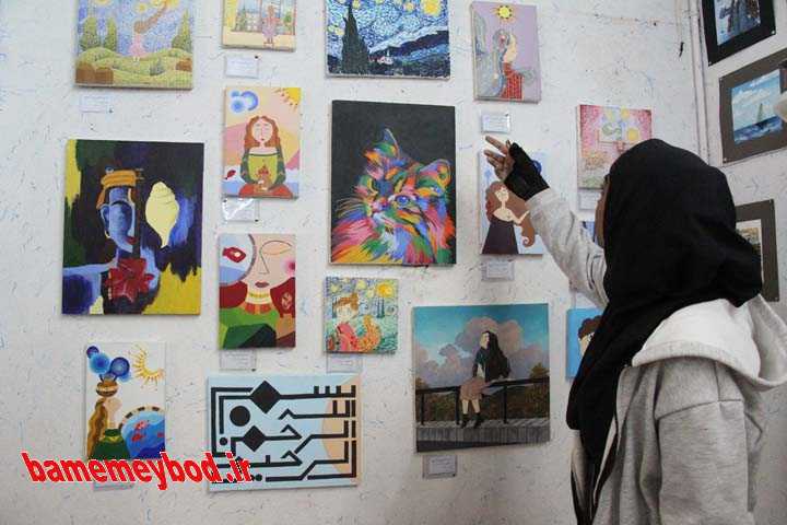 نمایشگاه آثار هنرآموزان هنرستان دخترانه هنرهای زیبای میبد