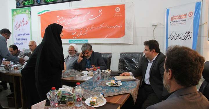 نشست صمیمی تیم تخصصی بهزیستی میبد در مرکز مثبت زندگی ۶۵۶۵