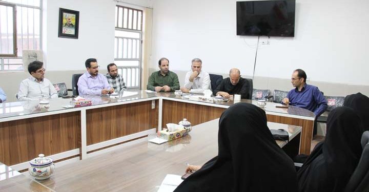 هنرمندان دومین نشست پیگیری مسائل و دغدغههای هنرمندان شهرستان میبد 